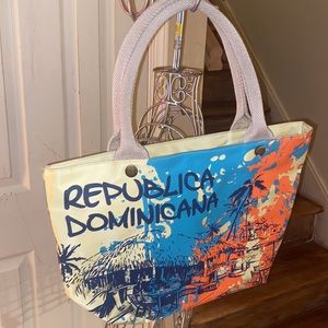Robin Ruth Waterproof Tote Republica Dominicans